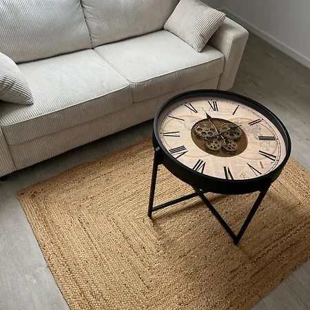 Apartment Mailiving *